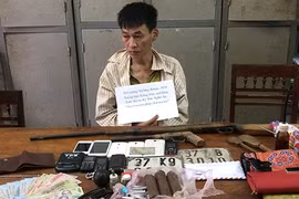 Vây bắt kẻ buôn ma túy dùng mìn chống trả cảnh sát