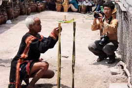 Lễ cúng cầu mưa của người dân xã Ia Piar