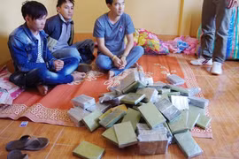 Đường dây mua bán 97 bánh heroin đã bị triệt phá như thế nào?