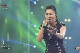 Thu Minh hát "Đừng yêu"