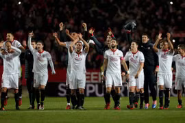 Sevilla chấm dứt chuỗi 40 trận bất bại của Real Madrid