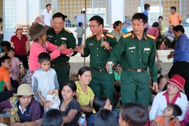 Tết "gắn kết yêu thương"