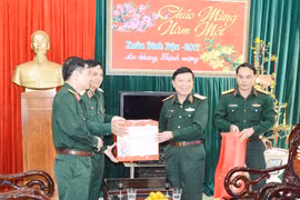 Đoàn công tác Tổng cục Chính trị thăm, chúc Tết Bộ Tư lệnh Quân đoàn 3