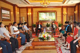 Đồng chí Bùi Văn Cường-Chủ tịch LĐLĐ Việt Nam thăm Tập đoàn Đức Long Gia Lai