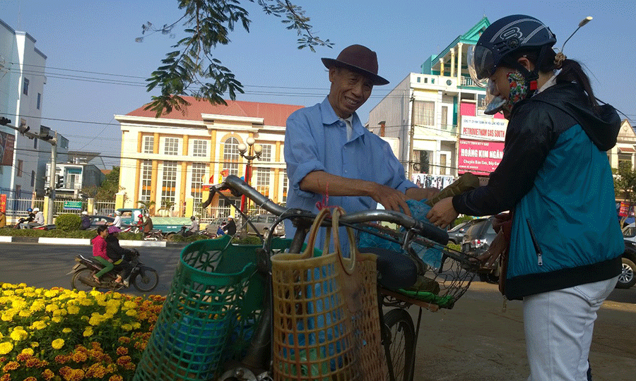 Mơ Tết về trên những vòng xe