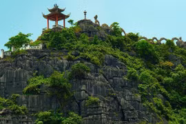 Hang Múa, điểm du lịch đẹp ở Ninh Bình bạn không nên bỏ qua