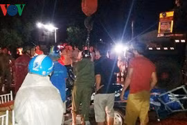 Xe tải lật đè lên ô tô làm 1 người tử vong