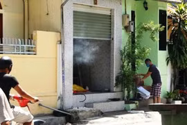 Thi thể người đàn ông phân hủy tại nhà riêng