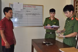 Lừa phụ nữ vào nhà nghỉ chụp ảnh "nóng" tống tiền