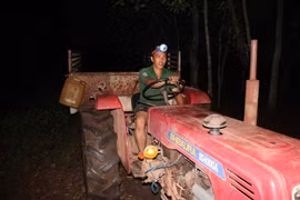 Vụ truy bắt nghi can bắn chết nữ sinh: Khen thưởng người cày nát rẫy mì