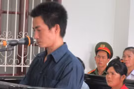 Lãnh án tù chung thân vì hiếp dâm con gái ruột