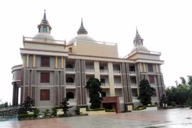 Trầm Bê: Nhà đất 100 triệu USD ở Mỹ, lâu đài 30 ha bậc nhất Việt Nam