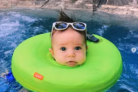 Phao cổ cho trẻ em là "cái bẫy chết người"?