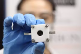 Pin kẽm sạc nhiều gấp 5 lần so với lithium-ion