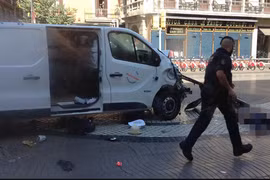 Lao xe, bắt con tin ở Barcelona, 13 người chết