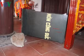 Phá két sắt lấy trộm tiền công đức