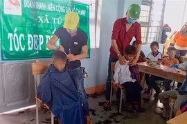 An Khê: "Tóc đẹp đến trường" cho học sinh dân tộc thiểu số