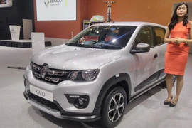 Xe Pháp giá hơn 200 triệu cập bến Đông Nam Á