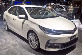 Cận cảnh Toyota Corolla Altis 2018 phiên bản đặc biệt