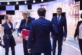 Pháp 12 tiếng trước bầu cử: Ông Macron được dự đoán chiến thắng