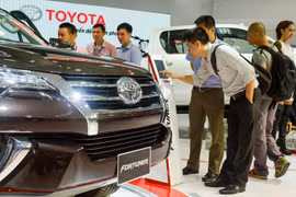 Xe hơi tại Việt Nam đắt gấp đôi Thái Lan, Indonesia