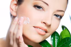 Rạng ngời gương mặt xinh tươi nhờ trị sẹo thâm an toàn và hiệu quả