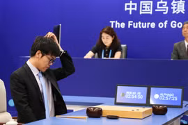 Thần đồng cờ vây số 1 thế giới đánh thua máy tính