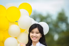 Từ vùng núi Hương Sơn, cô gái 19 tuổi đến Mỹ bằng học bổng 6 tỷ đồng