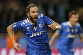 Higuain chôn vùi giấc mơ chung kết của Monaco