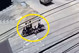 Thanh niên chạy Yamaha Exciter tông ngã người phụ nữ ở Gia Lai