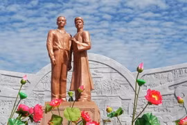 Cuộc chia tay của Nguyễn Tất Thành và cha