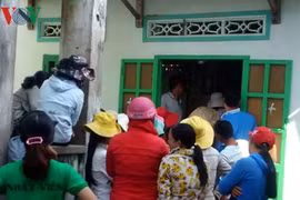 Đâm chết anh trai trong đám giỗ mẹ