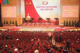 Tại sao phải đặt ra nhiệm vụ xây dựng Đảng về đạo đức?