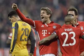 Hủy diệt Arsenal 5-1, Bayern Munich đặt 1 chân vào vòng tứ kết