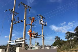 Đóng điện thành công trạm trung gian Đak Đoa