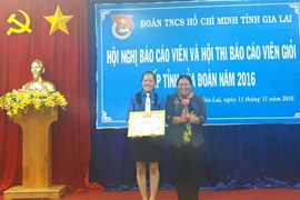 Nữ Bí thư Đoàn vùng xa và những trăn trở