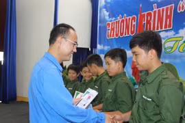 73 chiến sĩ nhí hoàn thành chương trình Học kỳ trong quân đội