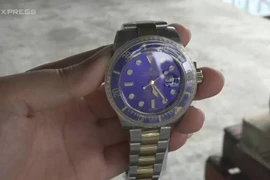 Lô hàng nhái Rolex, Adidas... trị giá hàng chục tỷ trong 8 thùng container