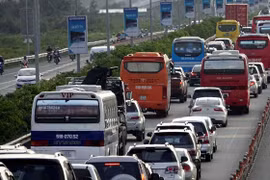 Đường cao tốc cũng kẹt xe