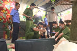 Sát hại mẹ bạn gái vì bị "cấm yêu"