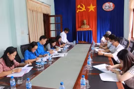 Tỉnh đoàn làm việc với Thường trực Huyện ủy Kông Chro về chuẩn bị đại hội Đoàn