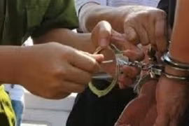 Bắt giam Phó Chánh văn phòng TAND tỉnh Vĩnh Long