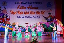 Khi người lính hát dân ca