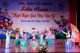 Khi người lính hát dân ca