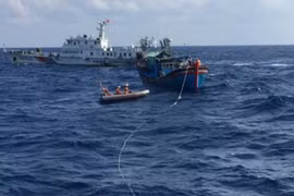 Bà Rịa – Vũng Tàu: Tàu cá bị tấn công trên biển, 4 thuyền viên bị thương nặng
