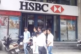 Đề nghị truy tố trưởng kho quỹ chiếm đoạt tiền của ngân hàng