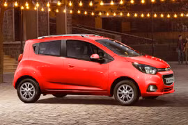Chevrolet Spark 2018 có giá từ 299 triệu đồng tại Việt Nam