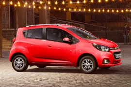 Chevrolet Spark 2018 có giá từ 299 triệu đồng tại Việt Nam