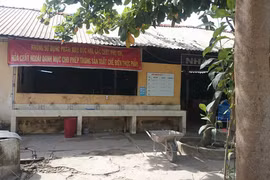 Bảo vệ trường học chết trong tư thế treo cổ