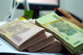 Truy tìm cựu trung tá công an lừa chạy việc vào ngành công an